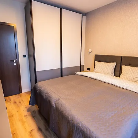 Lägenhet Alpine Escape Design Detelina